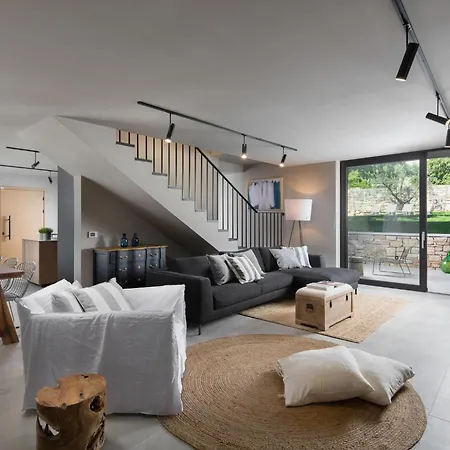 Melon By Interhome Porec